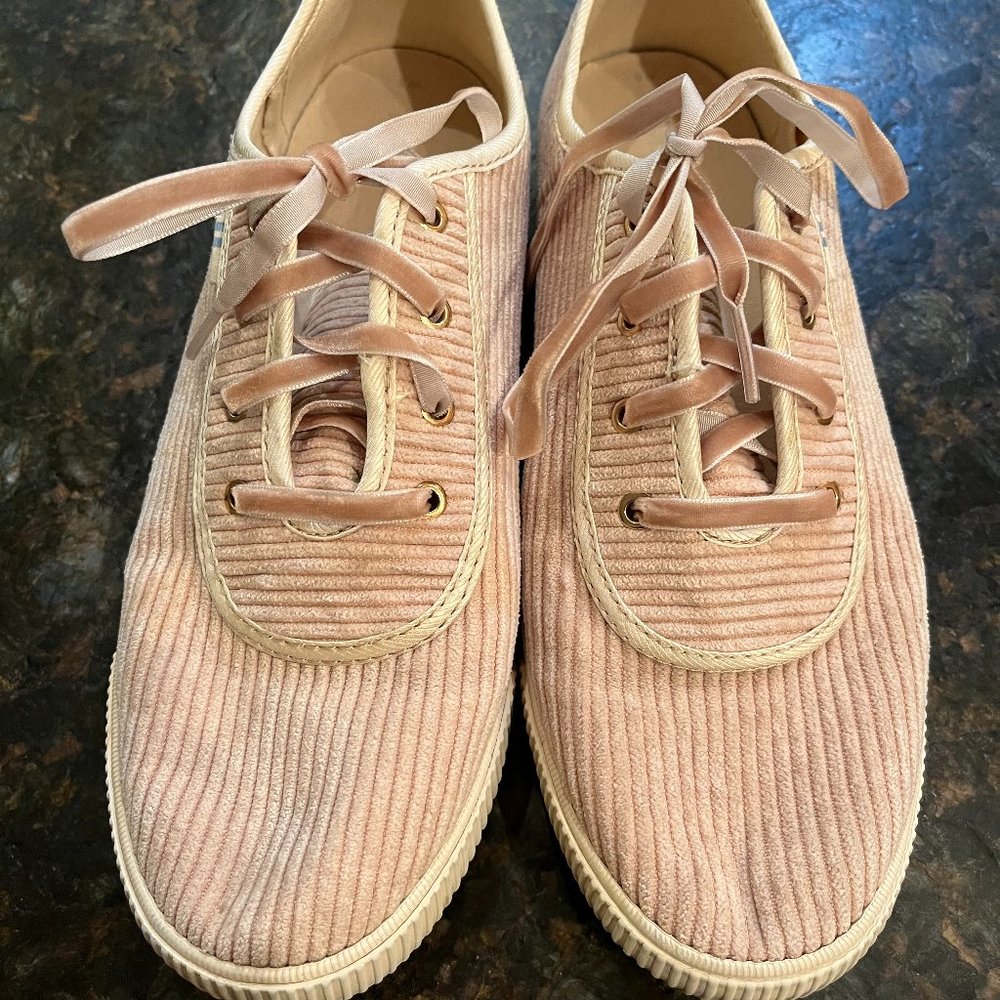 Toms Women’s Carmel Lace Up Sneaker- Tan/Biege- Corduroy Velvet Laces sz 8 EUC